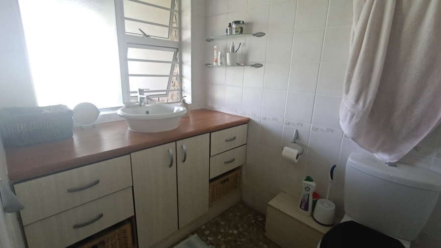 To Let 3 Bedroom Property for Rent in Rouxville Western Cape